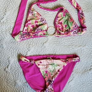 Reversible halter bikini